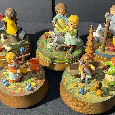 ANRI Vintage Music Boxes Collection