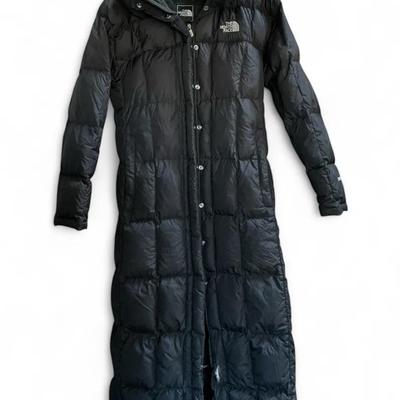 The North Face 700 Women’s Size Medium Down Winter Parka 