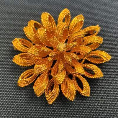 14kt Gold Flower Brooch With Diamond Accent 