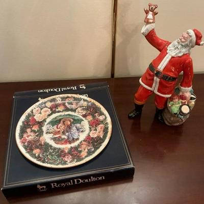 Royal Doulton Santa Claus & Christmas Plate
