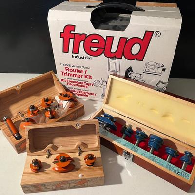 Freud FT1000E Variable Speed Router/Trimmer Kit, & Router Bit Sets