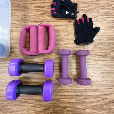 Women’s Fitness Set – Dumbbells, Hand Weights & Workout Gloves