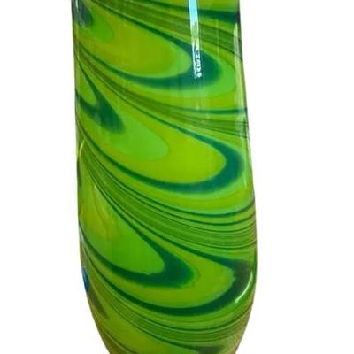 Vibrant Hand-Blown Art Glass Vase – Signed “Eastern”