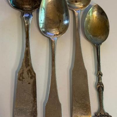 (3) Sterling Silver Antique Coin Silver Spoons (1) 800 Spoon - Weight - 54.03 Grams
(3) Sterling Silver Antique Coin Silver Spoons (1)...