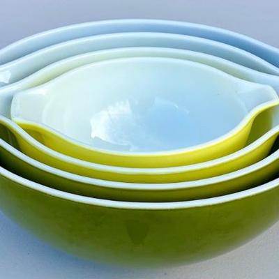 Vintage Green And Yellow Pyrex Nesting Bowl Set