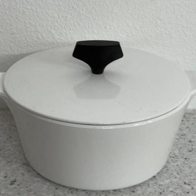 MCM Corning Ware Buffet Server 1 3/4 QT White Lidded Casserole
