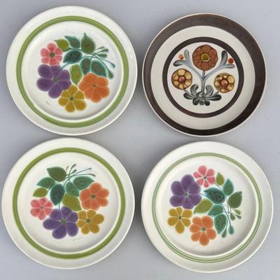 (3) Vintage Franciscan Earthenware 10.5" Floral Plates With A Mayflower Stoneware 10" Plate (as Is)