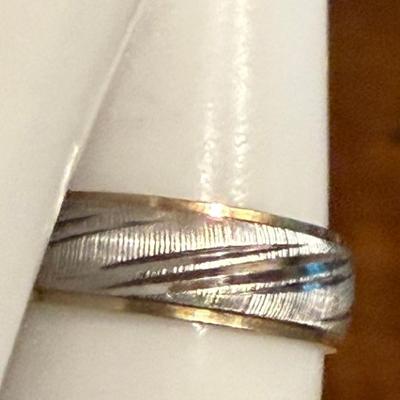 Vintage 10k White And Yellow Gold Band - Size 5 - Total Weight 2.93 Grams