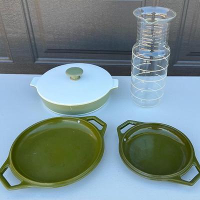 Vintage Pyrex 1.5 QT Carefe, Corning Ware 8.5" Casserole, And 2 Green Cast Iron Enamel Lids