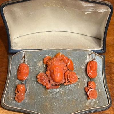 Circa 1850 Antique Salmon Coral Cameo Suite Hand Carved Victorian Pin & Matching Earrings In Original Box.