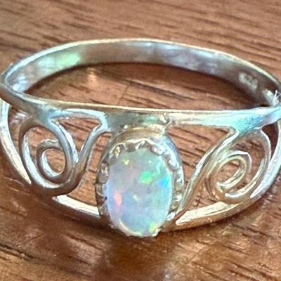 Sterling Silver & Opal Ring Size 9 - 1.55 Grams