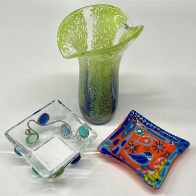 Tele Flora Gift Art Glass Vase, Art Glass Bird Dish, And Clear Glass Dish With Beads