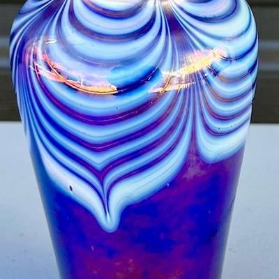 6" Iridescent Pulled Feather Art Glass Vase Marked 580