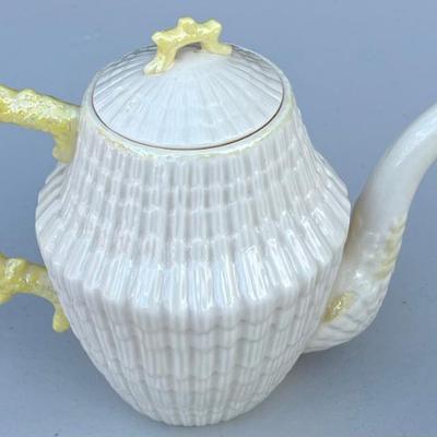 Vintage Irish Belleek Limpet Seashell Pattern Tea Pot