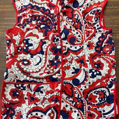 Vintage 1970's Red, White, And Blue Short Sleeve Shirt Size Small