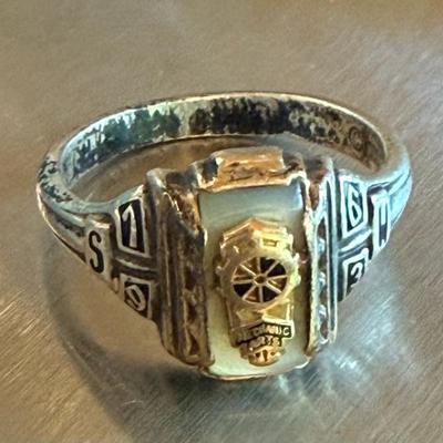 10k Yellow Gold & Sterling Silver Jostens 1963 Mechanic Arts Class Sing Size 4.5 - Weight - 3.81 Grams