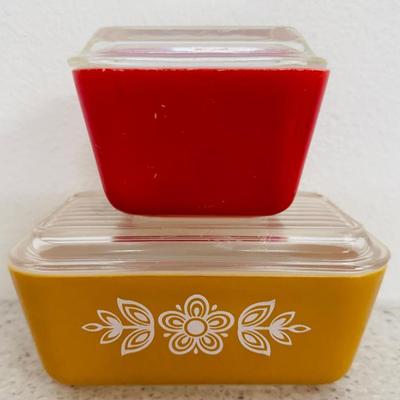 (2) Vintage Pyrex Lidded Refrigerator Dishes - Red And Butterfly Gold