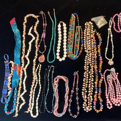 Costume Jewelry – Beaded