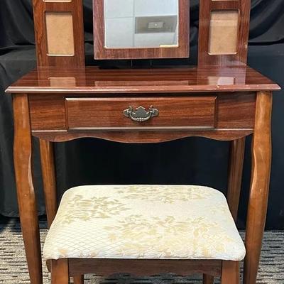 Vanity Table With Stool 