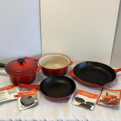 Le Creuset Pots & Pans (4)