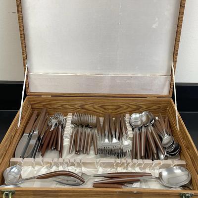 Eldan Stainless Steel Flatware With Wooden Handles