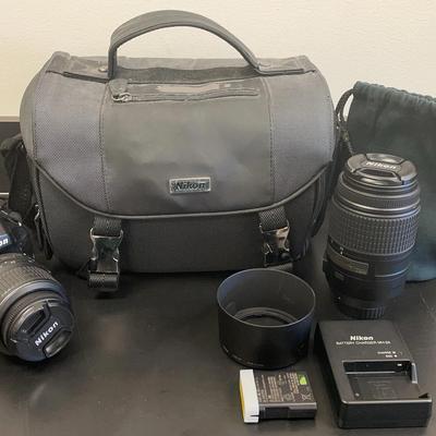 Nikon D5100 Digital Camera With Carrying Case