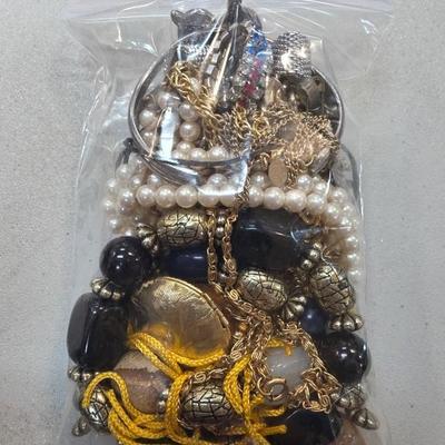 Sale Photo Thumbnail #36