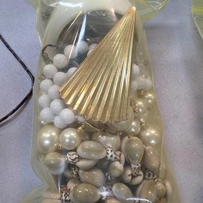 Sale Photo Thumbnail #74