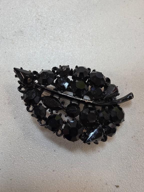 Sale Photo Thumbnail #173