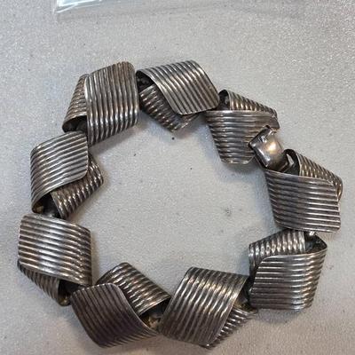 Sale Photo Thumbnail #134