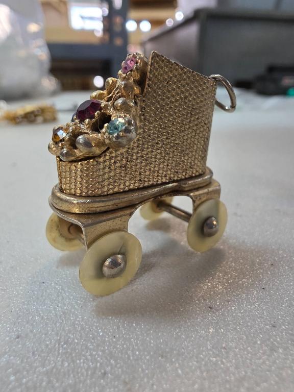 Sale Photo Thumbnail #167