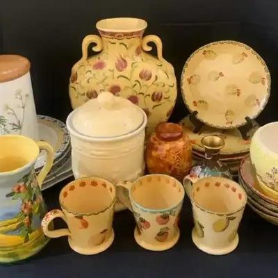 Winterthur Ceramic Plates, Bowls, Wall Plaques, Canisters & Vases Collection