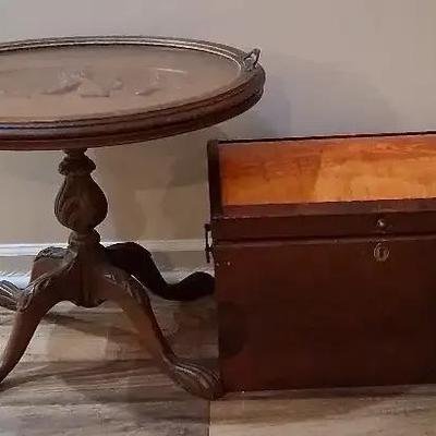 Wooden Side Table with Glass Top & Decorative Trunk