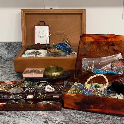 Mixed Lot Jewelry 