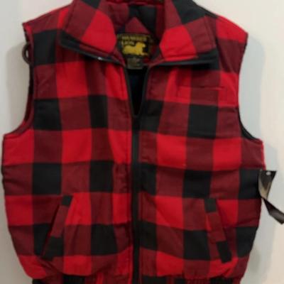 Branded Lion NWT Size M Insulated Padded Vest in Red Plaid