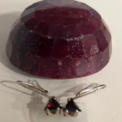RNM 925 Lever-back Pyrope Garnet? Gemstone Earrings