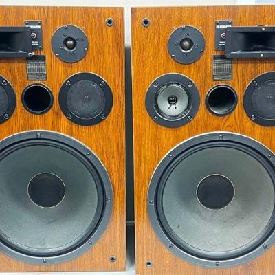 Sale Photo Thumbnail #175