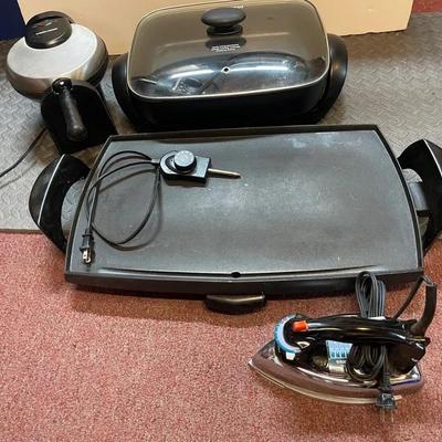 Lot Of 4 Small Appliances