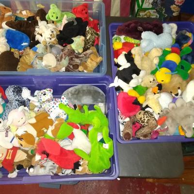 Lot of beanie babies and other small stuffed animals