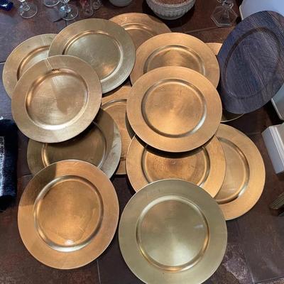 Gold Toned Plastic Chargers (one Wood grain)