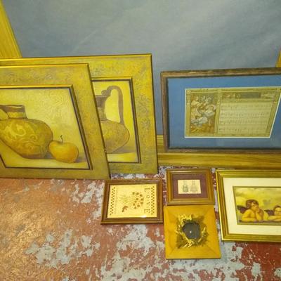 Lot of 7 pieces of wall art