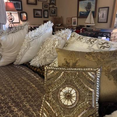 Sale Photo Thumbnail #405