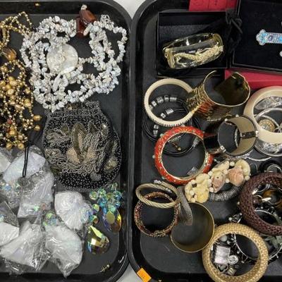 Sale Photo Thumbnail #844