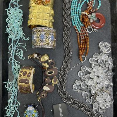 Sale Photo Thumbnail #845