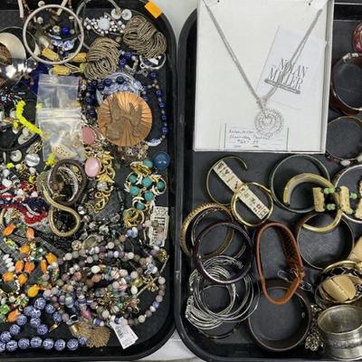 Sale Photo Thumbnail #864