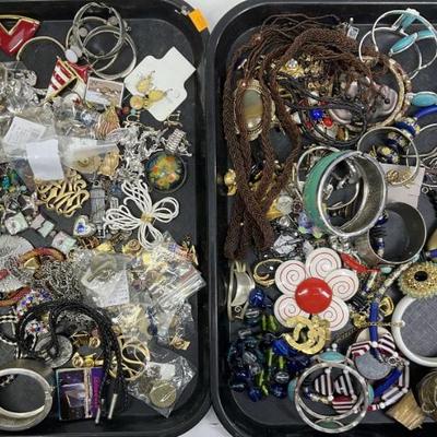 Sale Photo Thumbnail #863