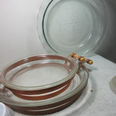 Pyrex with copper and catalin handle carrier