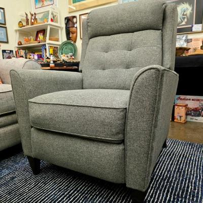 Sale Photo Thumbnail #3