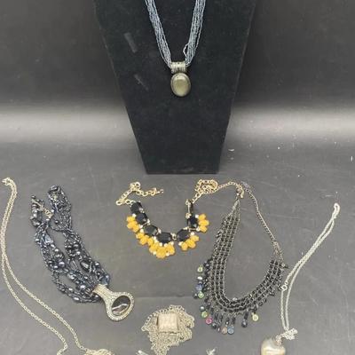 Assorted Vintage Necklaces