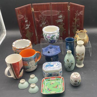 Small Wooden Screen and other Asian Decor Items 